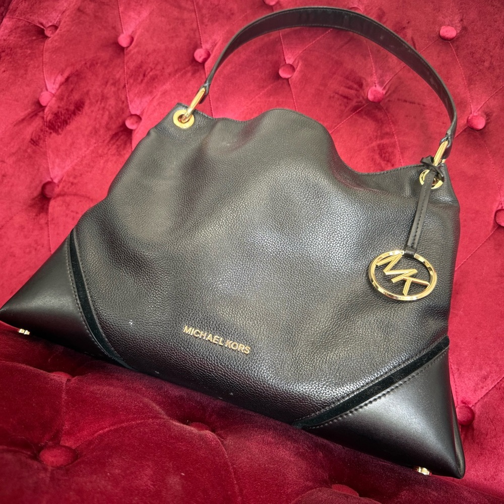 Michael Kors Black and Gold Shoulder Bag